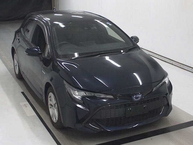 1023 Toyota Corolla sport ZWE211H 2019 г. (JU Chiba)